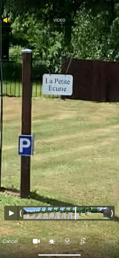 La Petite Ecurie Saint-Yrieix-la-Perche Exterior foto